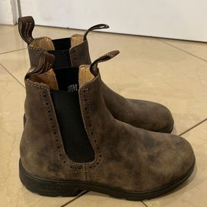 Blundstone Women’s Original Series Boot, Rustic Brown Leather, Brand New